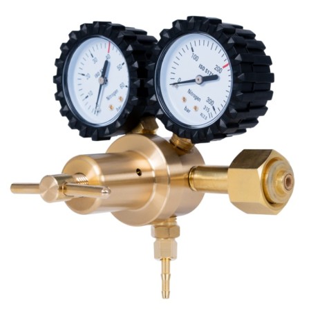 Reduktor butlowy AZOT MAGNUM seria-70  40 bar mosiądz Reduktor butlowy AZOT MAGNUM seria-70  40 bar mosiądz