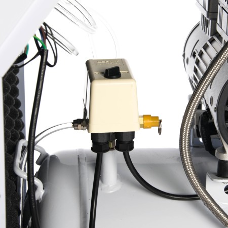 Kompresor bezolejowy w obudowie MAGNUM DT-1500/50Z